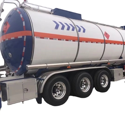 Thiết kế quy trình mới nhất của CIMC là một bán xe kéo trung bình chất lỏng ba trục làm bằng thép cường độ cao.
