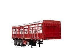 Lái xe bán kéo hàng rào hiệu suất cao cho vận chuyển an toàn của động vật chăn nuôi và tải trọng